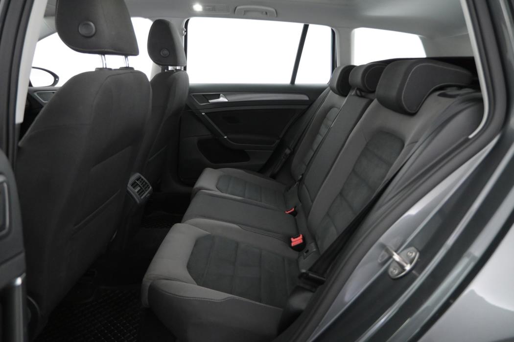 VOLKSWAGEN Golf 2020