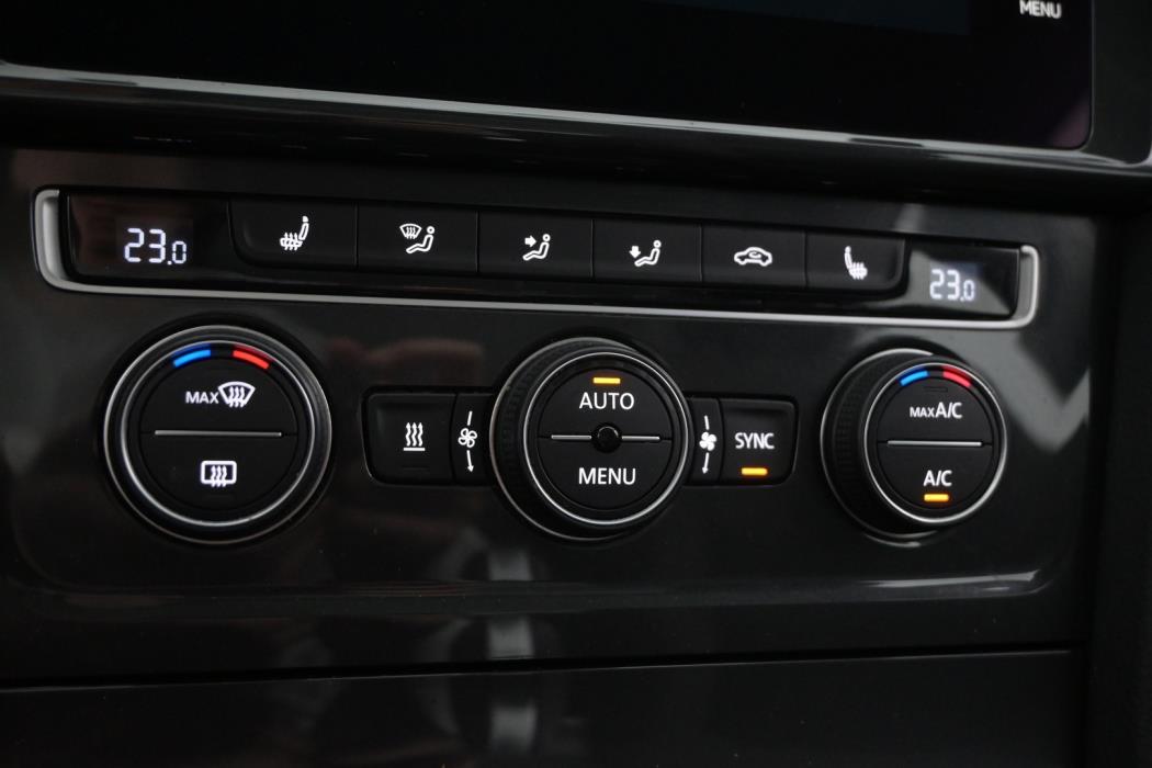 VOLKSWAGEN Golf 2020