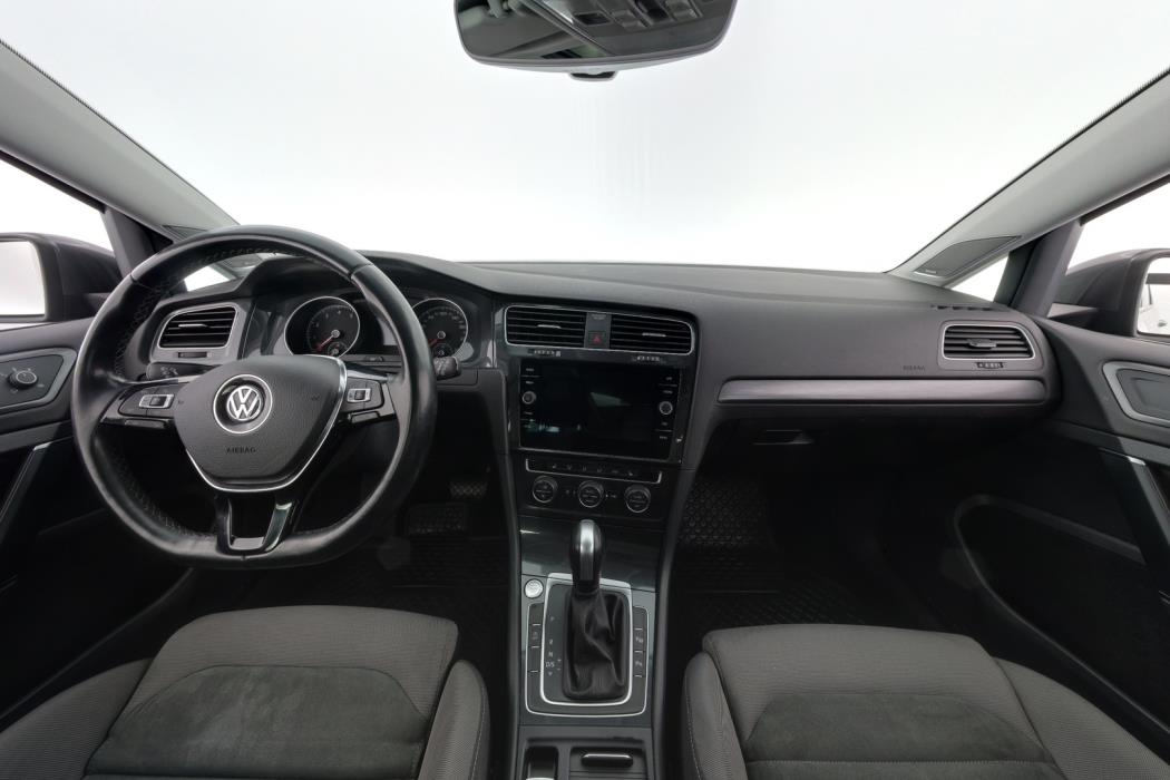 VOLKSWAGEN Golf 2020