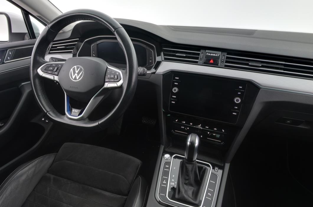 VOLKSWAGEN Passat 2021