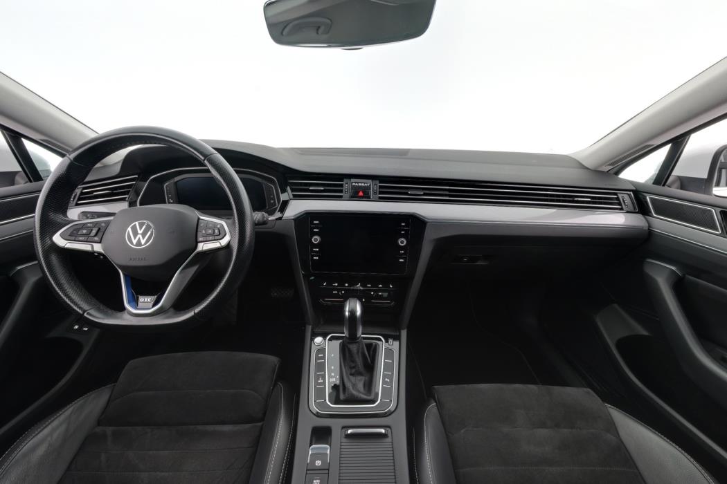 VOLKSWAGEN Passat 2021
