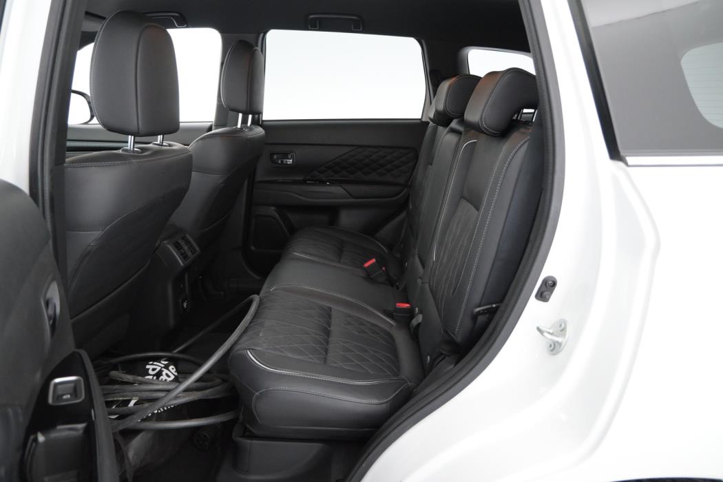 MITSUBISHI Outlander PHEV 2019