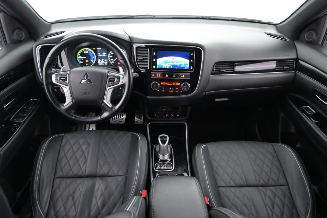MITSUBISHI Outlander PHEV 2019