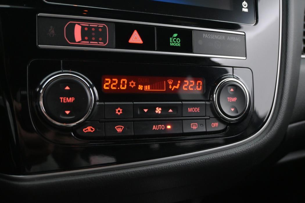 MITSUBISHI Outlander PHEV 2019