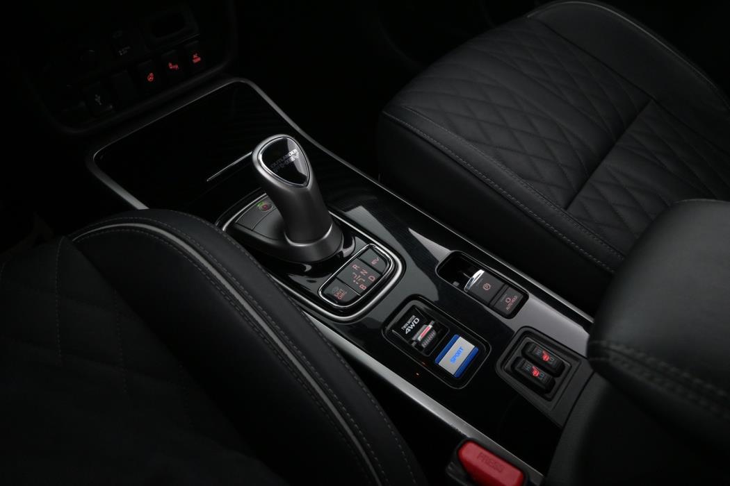 MITSUBISHI Outlander PHEV 2019