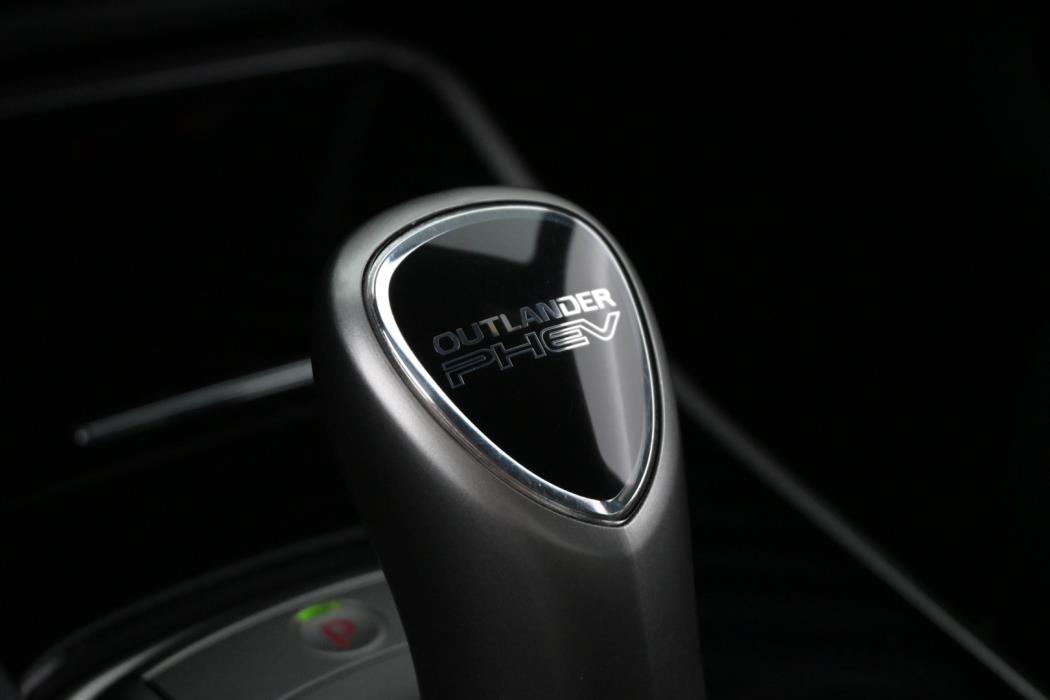 MITSUBISHI Outlander PHEV 2019