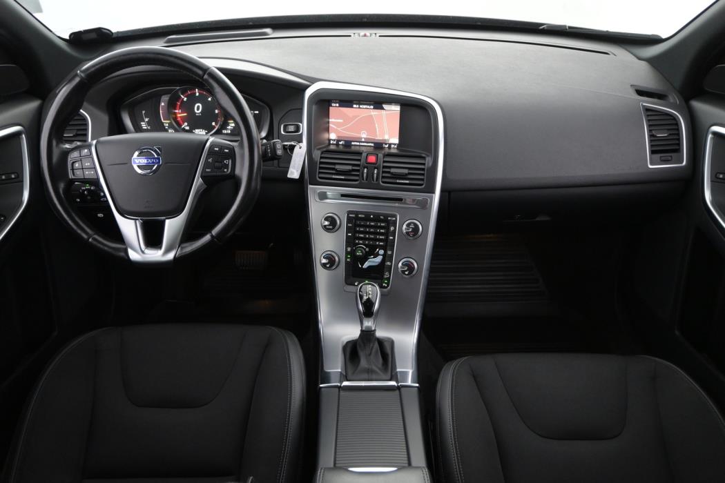 VOLVO XC60 2017