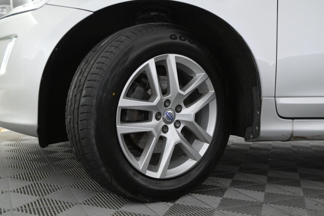 VOLVO XC60 2017
