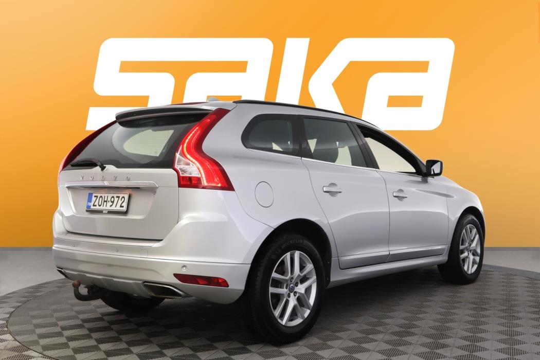 VOLVO XC60 2017