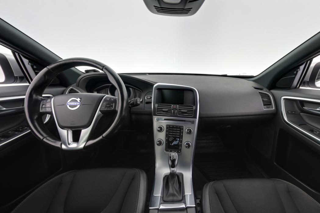 VOLVO XC60 2017