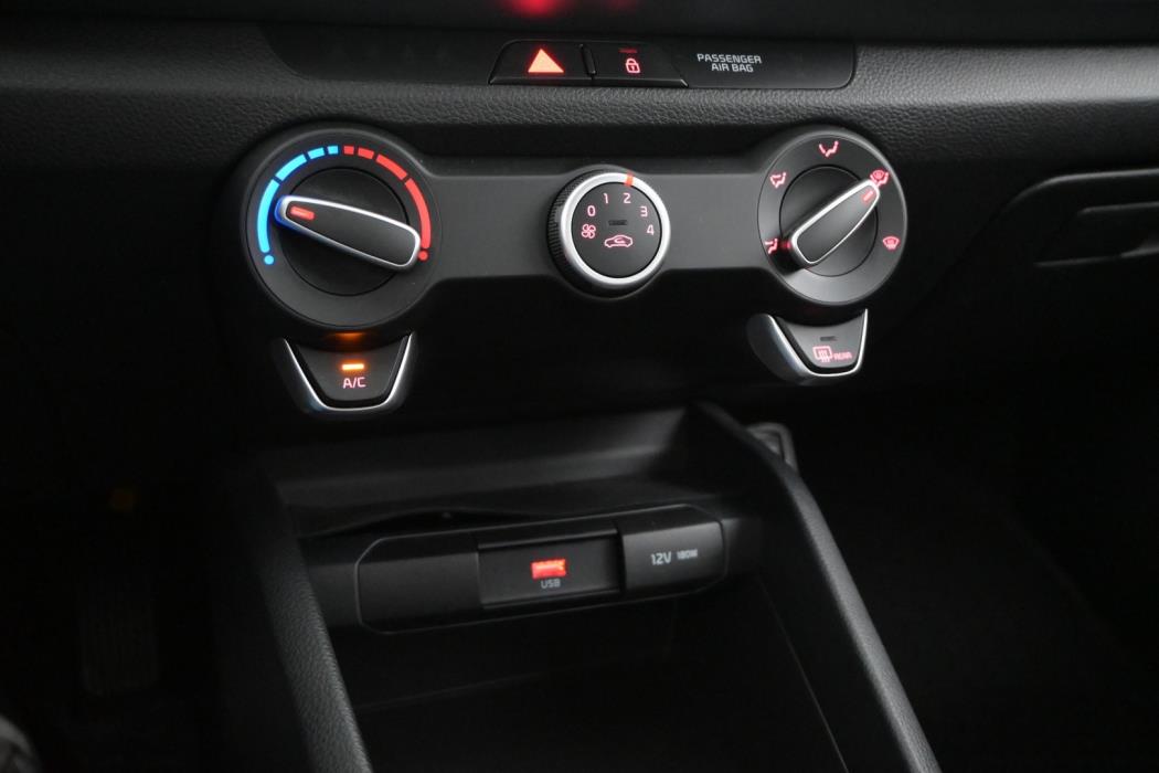 KIA Rio 2023