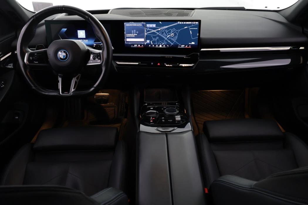 BMW 530 2025