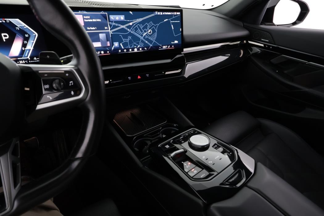BMW 530 2025