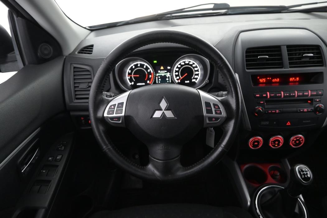 MITSUBISHI ASX 2011