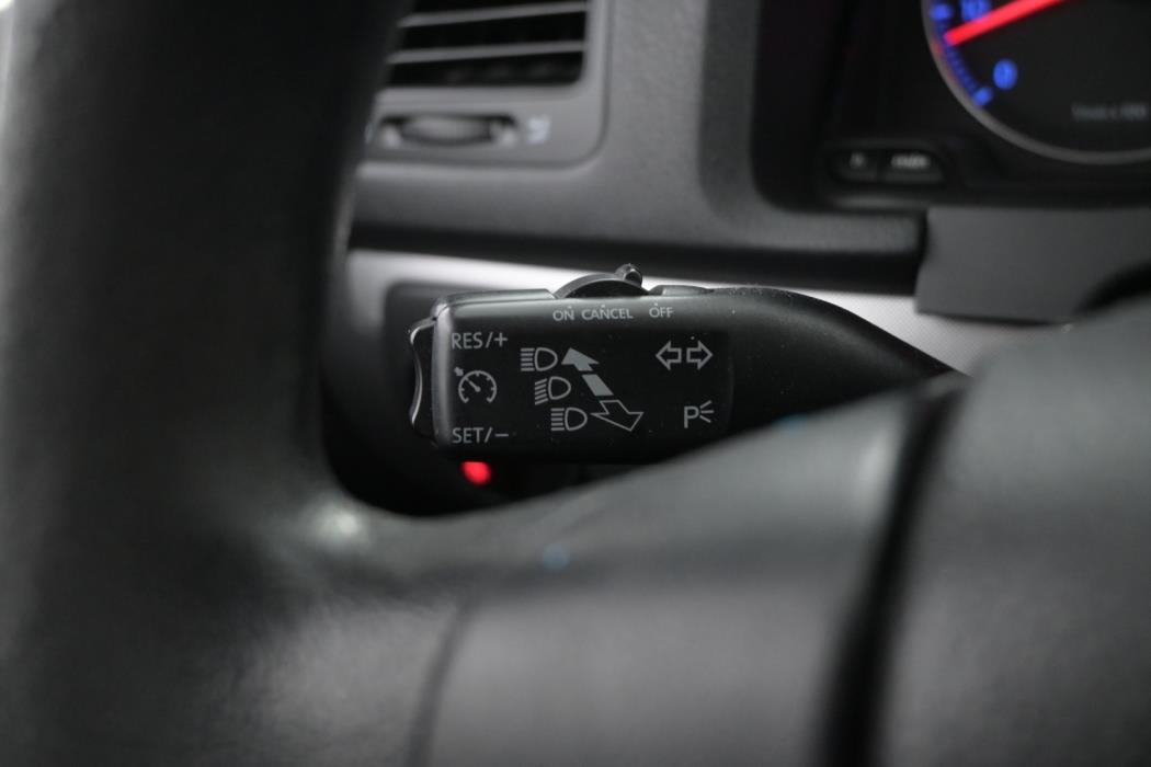 VOLKSWAGEN Jetta 2009