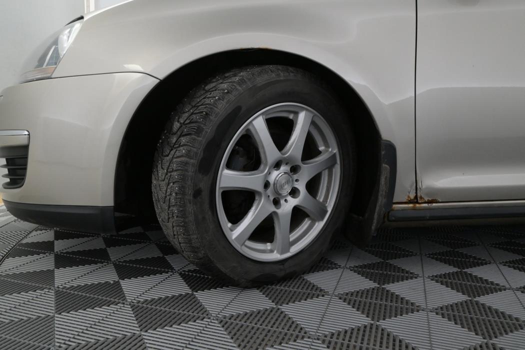 VOLKSWAGEN Jetta 2009