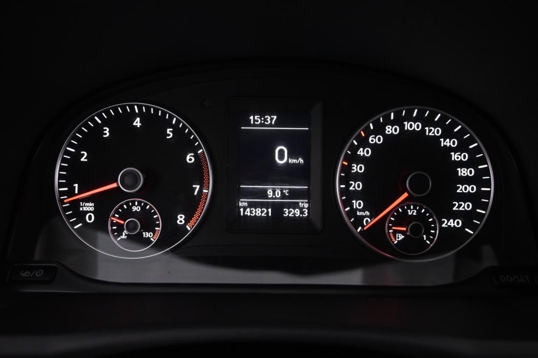 VOLKSWAGEN Touran 2013