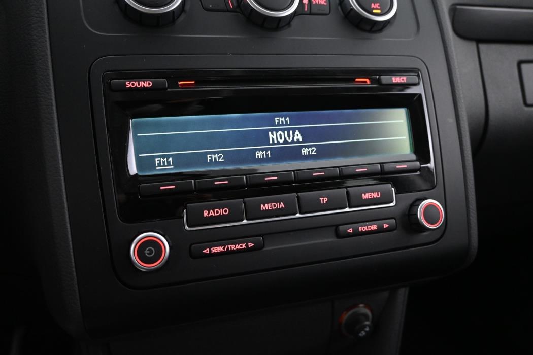 VOLKSWAGEN Touran 2013