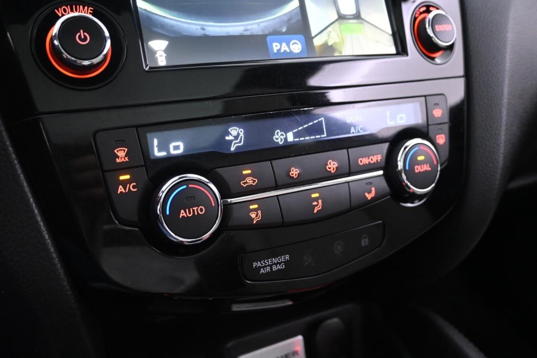 NISSAN Qashqai 2014