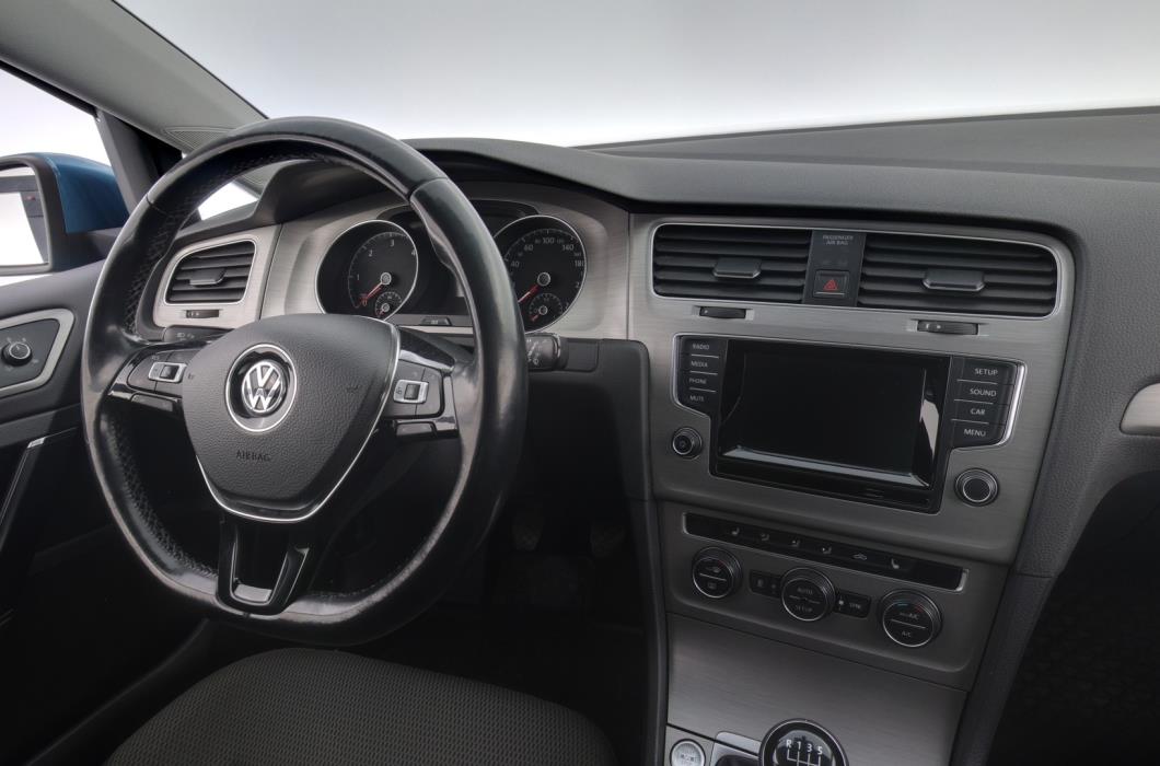 VOLKSWAGEN Golf 2014