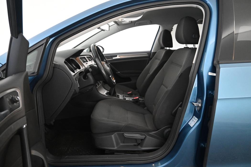 VOLKSWAGEN Golf 2014