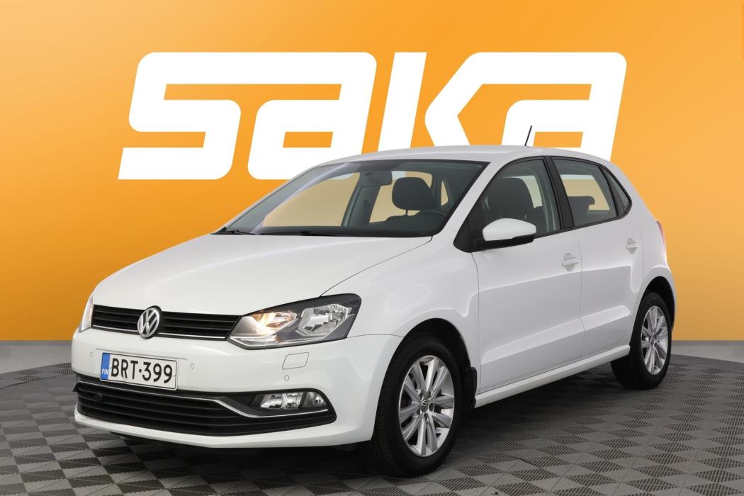 VOLKSWAGEN Polo 2015