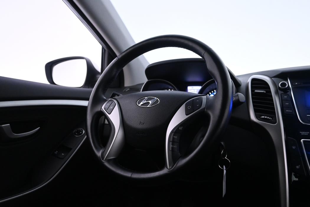 HYUNDAI I30 2016