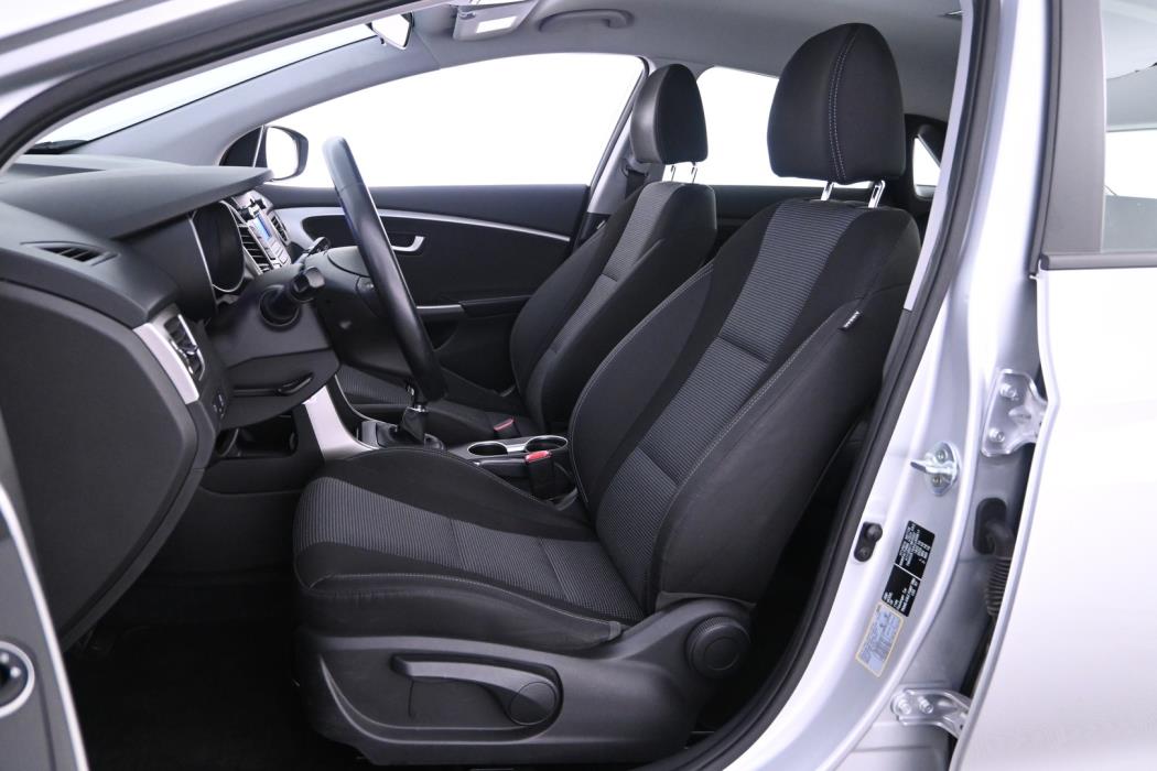 HYUNDAI I30 2016