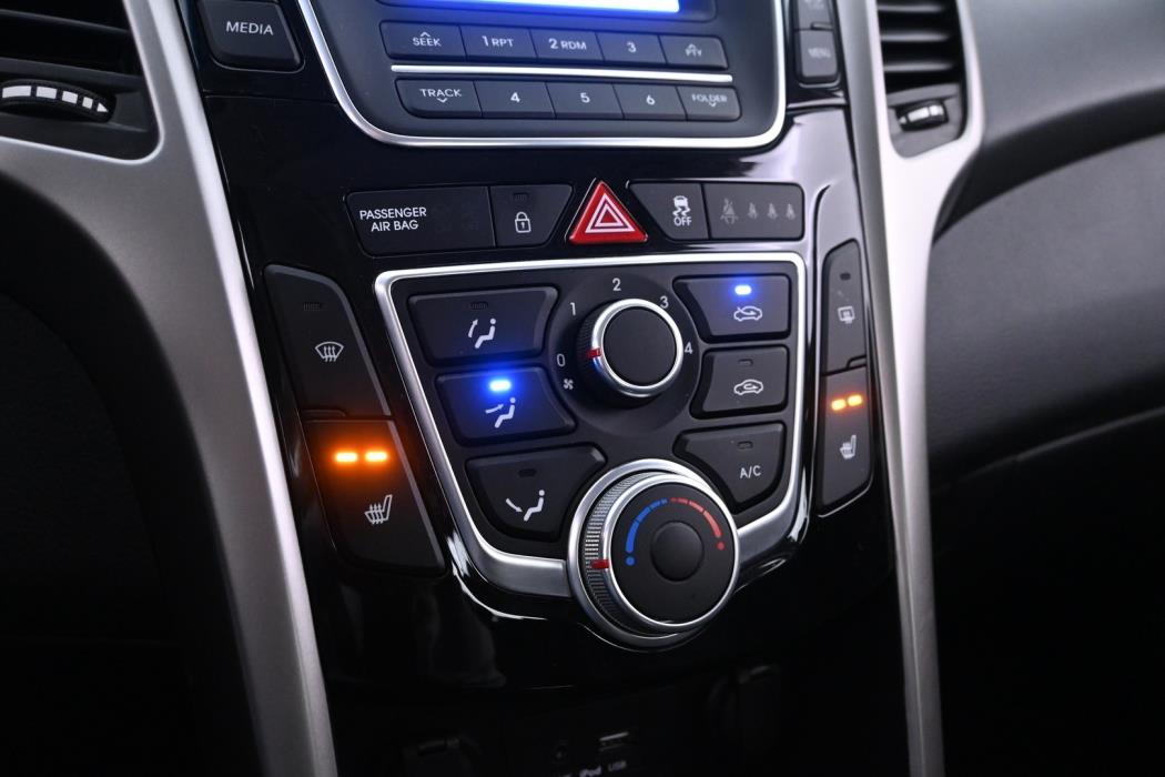 HYUNDAI I30 2016