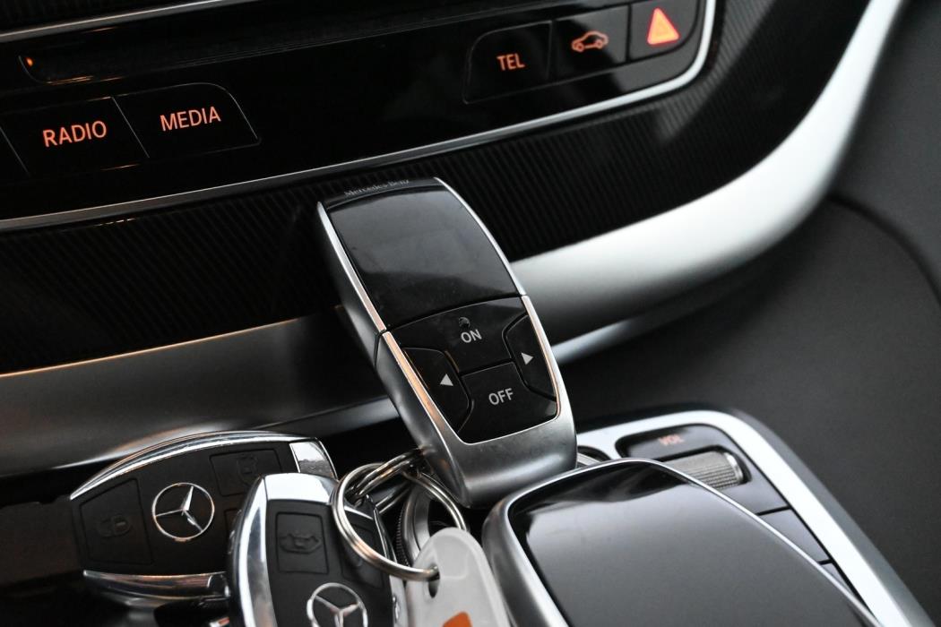 MERCEDES-BENZ V 2017