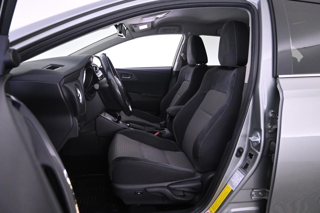 TOYOTA Auris 2017