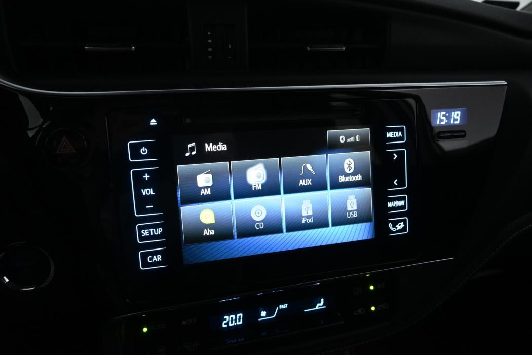 TOYOTA Auris 2017