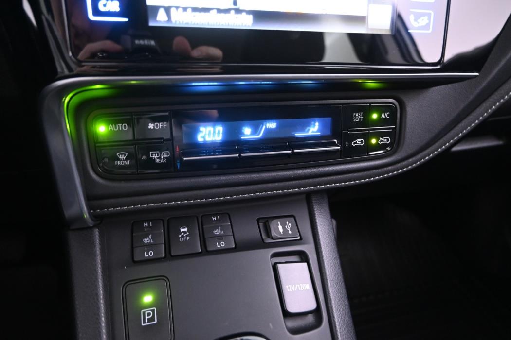 TOYOTA Auris 2017