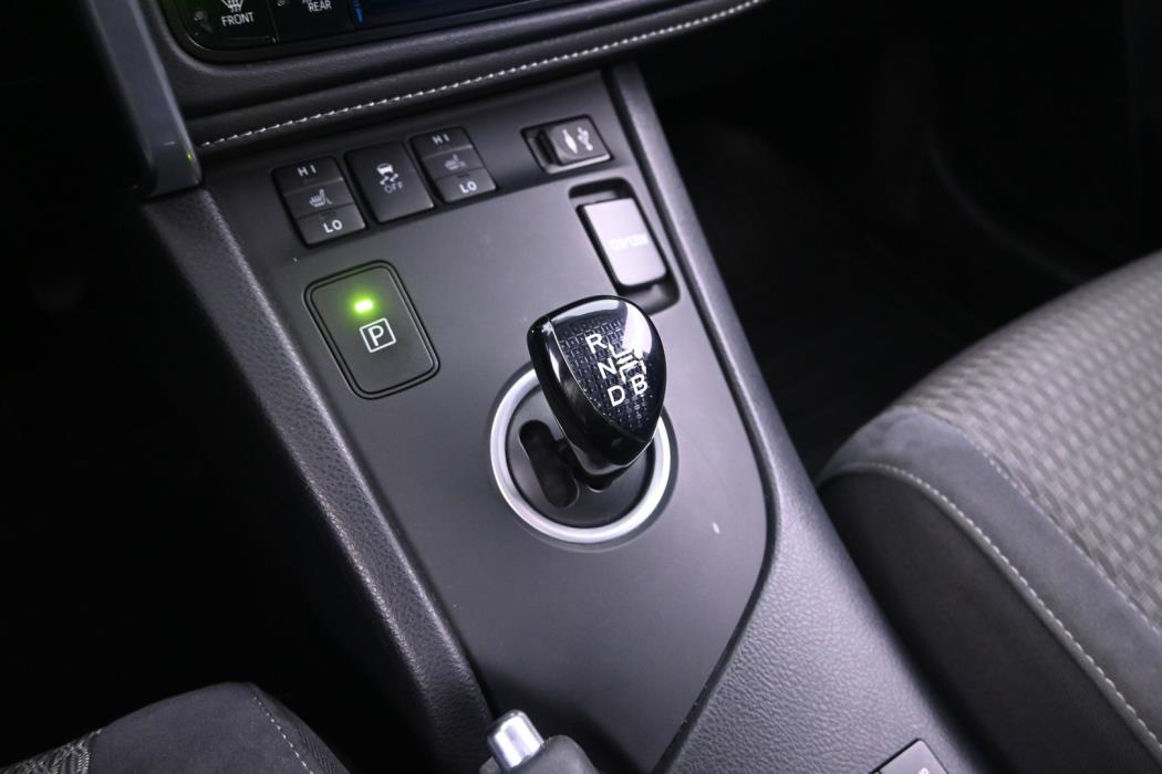 TOYOTA Auris 2017