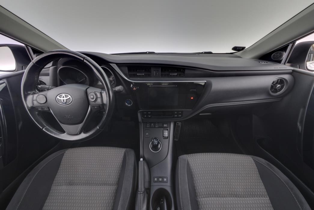 TOYOTA Auris 2017