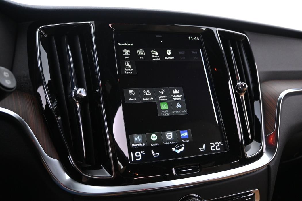 VOLVO V60 2019