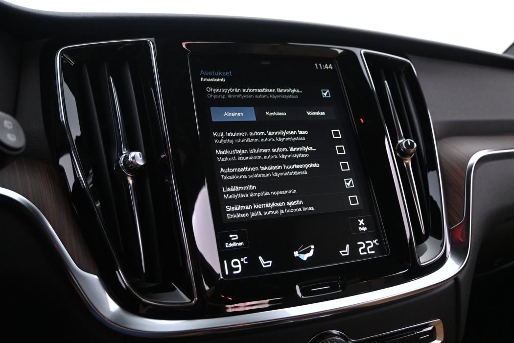 VOLVO V60 2019