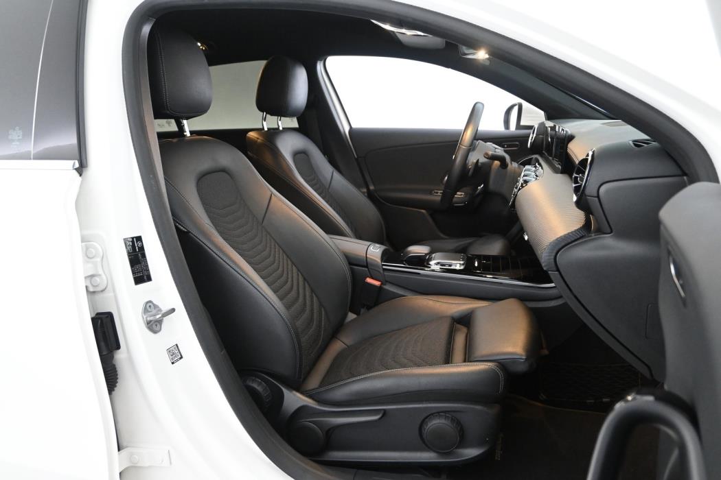 MERCEDES-BENZ A 2019