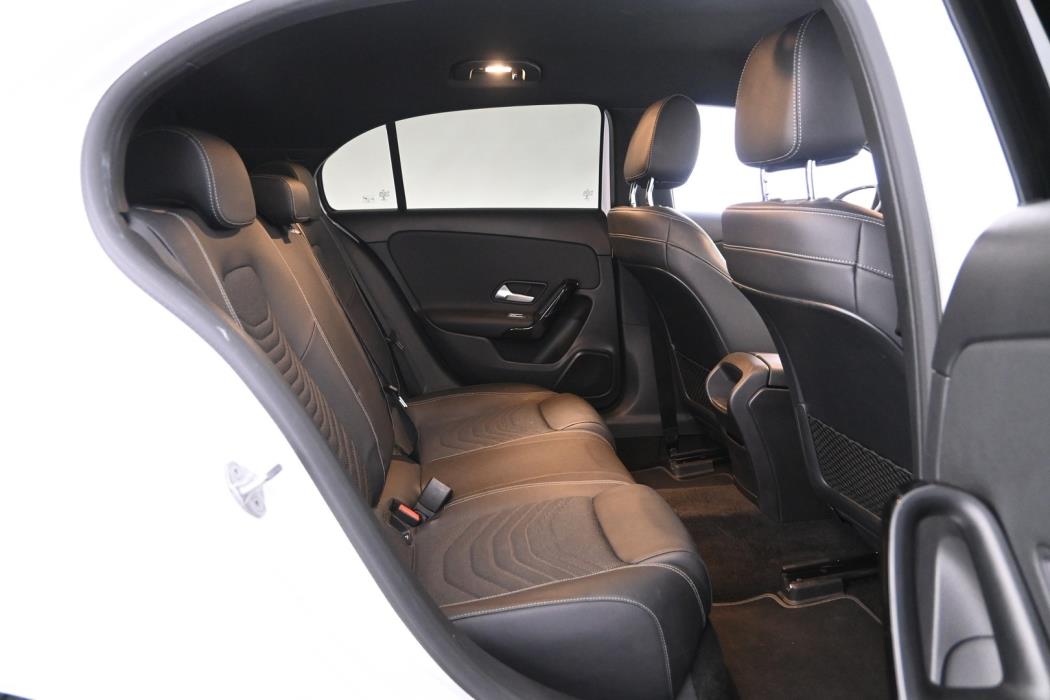MERCEDES-BENZ A 2019