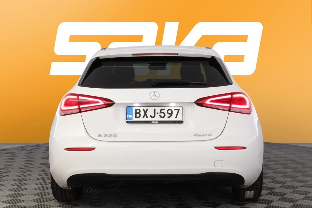 MERCEDES-BENZ A 2019