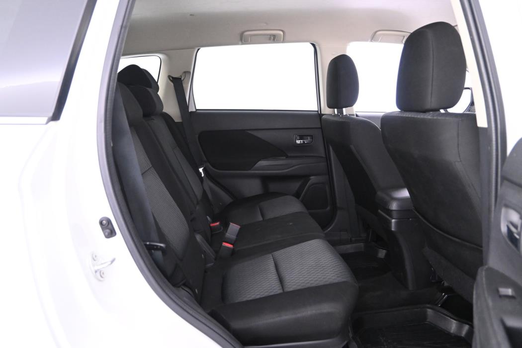 MITSUBISHI Outlander 2013