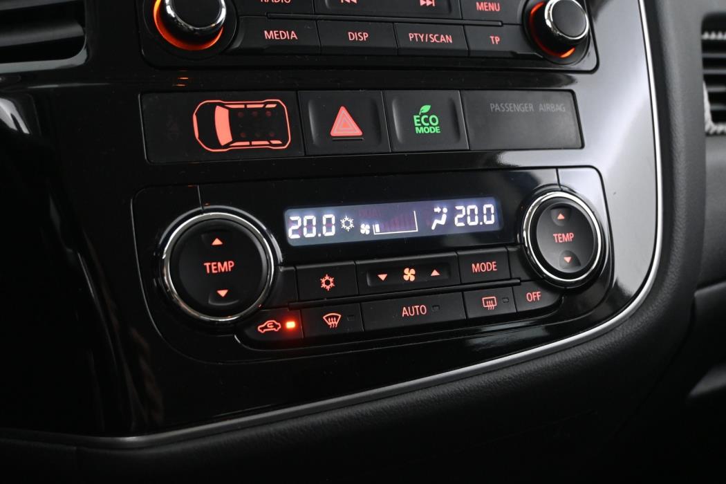 MITSUBISHI Outlander 2013