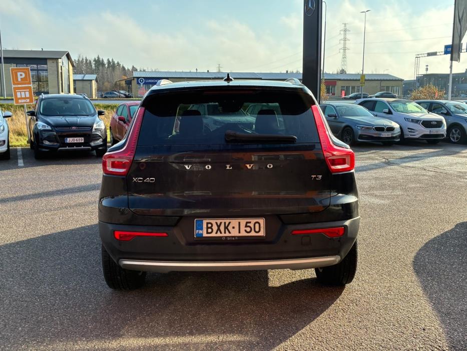 VOLVO XC40 2020