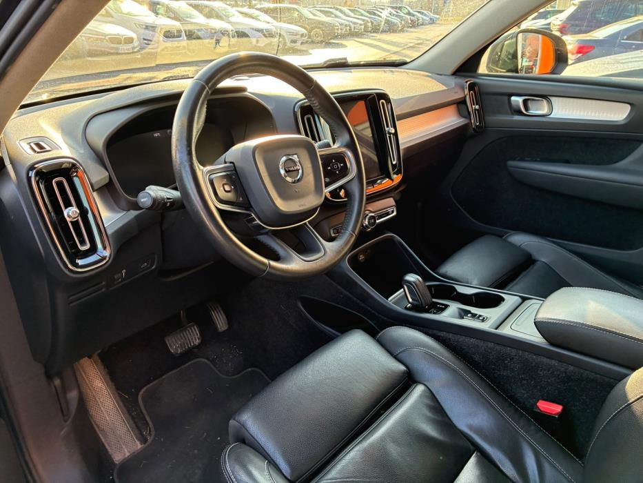 VOLVO XC40 2020