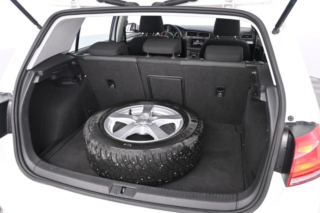 VOLKSWAGEN Golf 2015