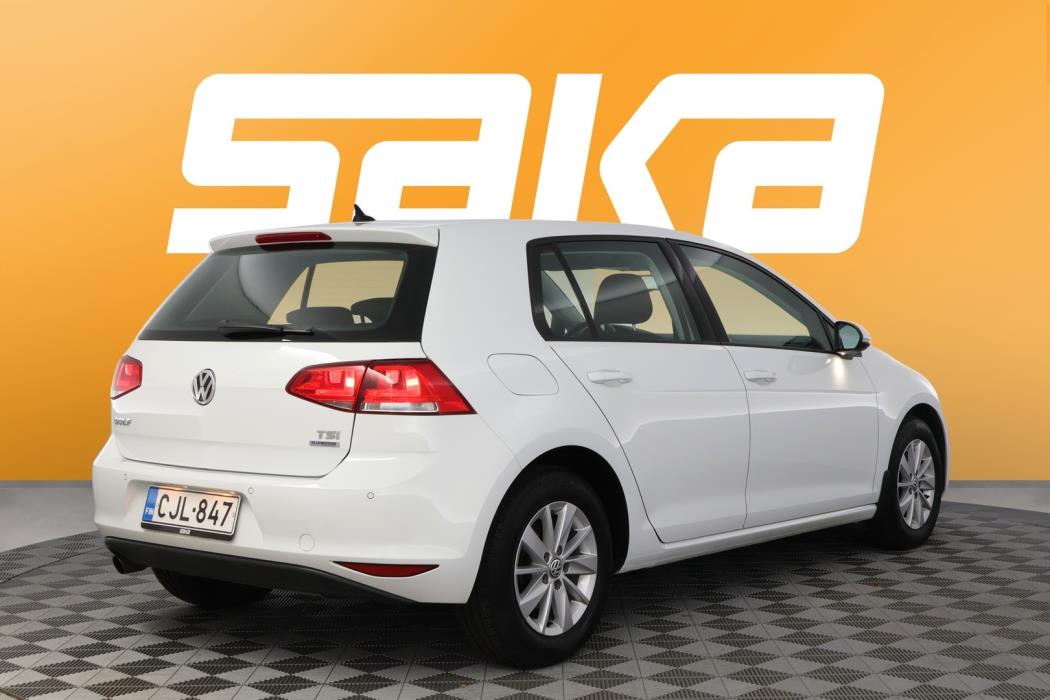 VOLKSWAGEN Golf 2015