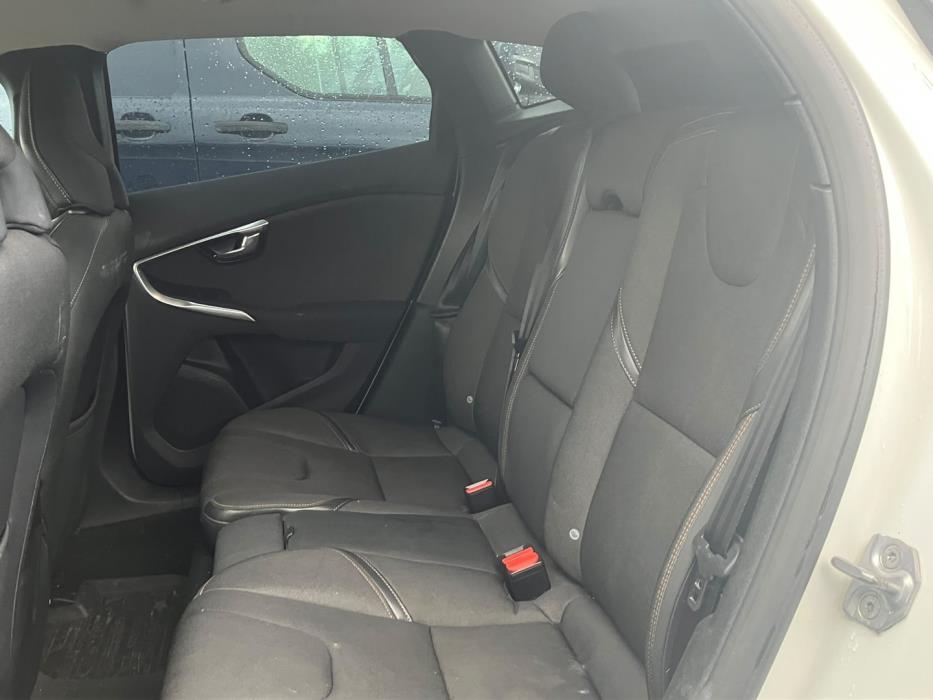 VOLVO V40 Cross Country 2016