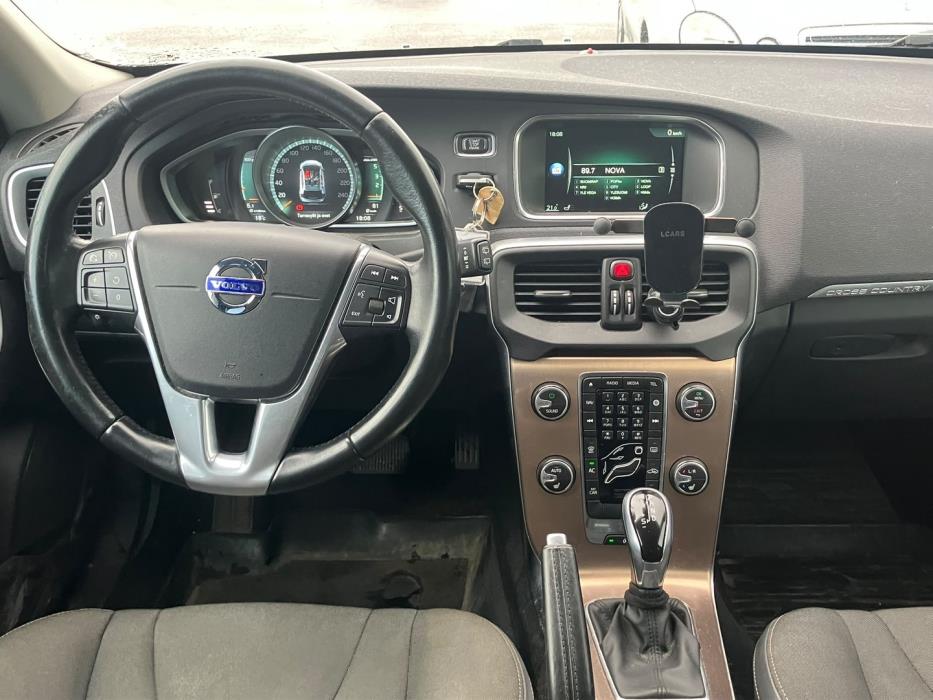 VOLVO V40 Cross Country 2016
