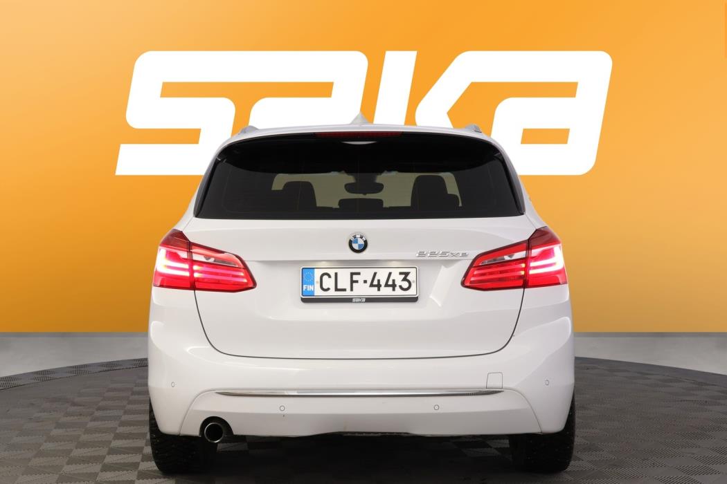 BMW 225 2018