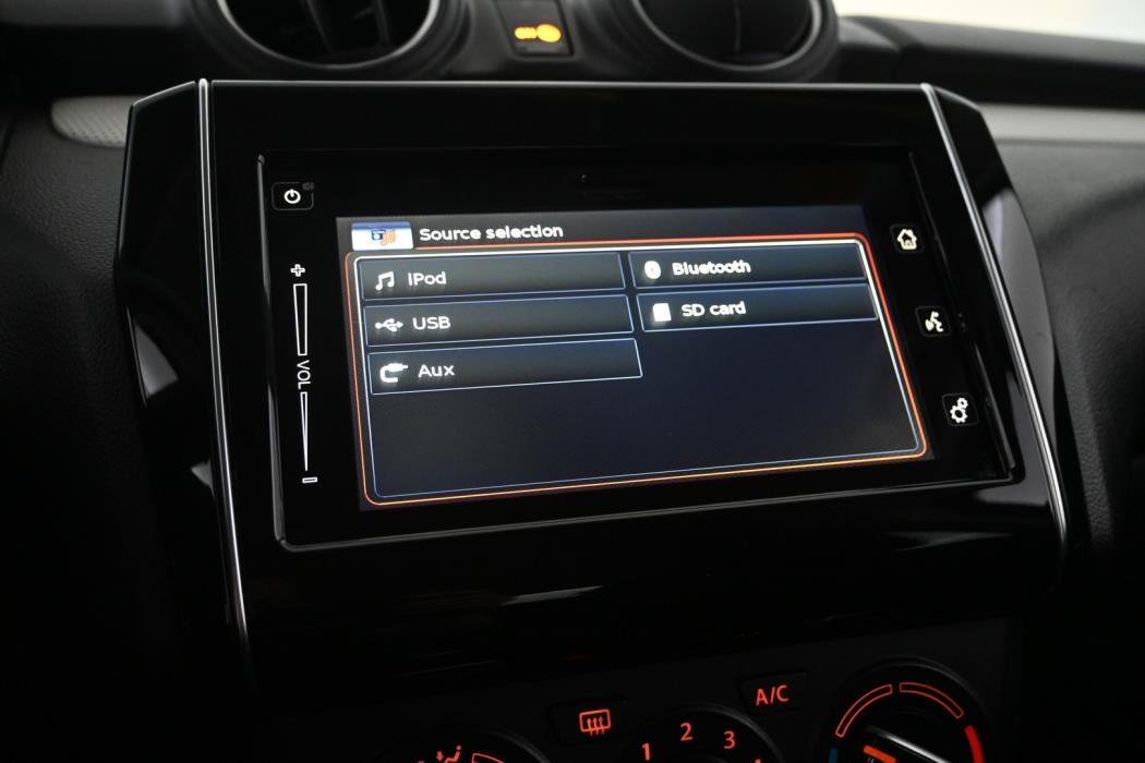 SUZUKI Swift 2020